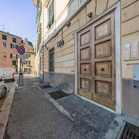 Vivere - Porto Antico 7min - Treni 4min *